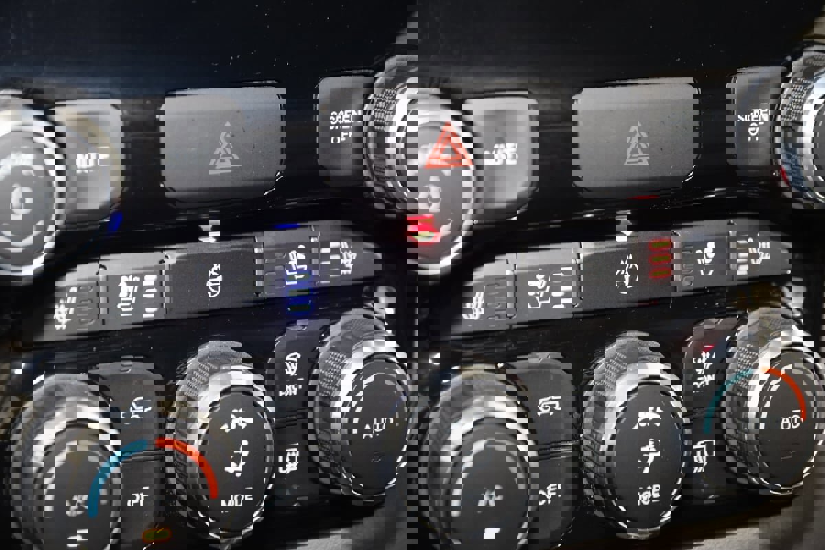 Used 2024 RAM 1500 Laramie image 9