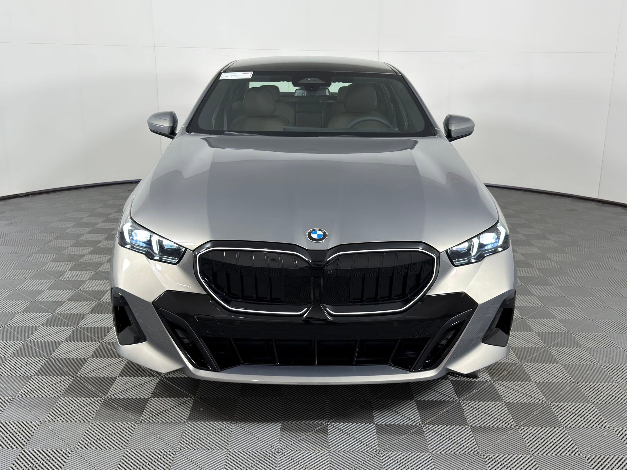 New 2026 BMW 540i xDrive w/ Executive Package image 5