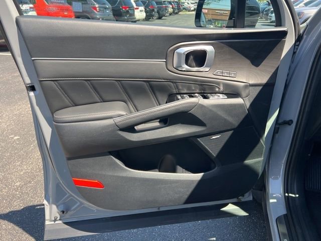 Certified 2024 Kia Sorento SX Prestige image 33