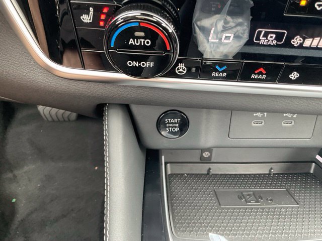 New 2026 Nissan Rogue Platinum w/ Platinum Premium Package AWD/4WD image 24