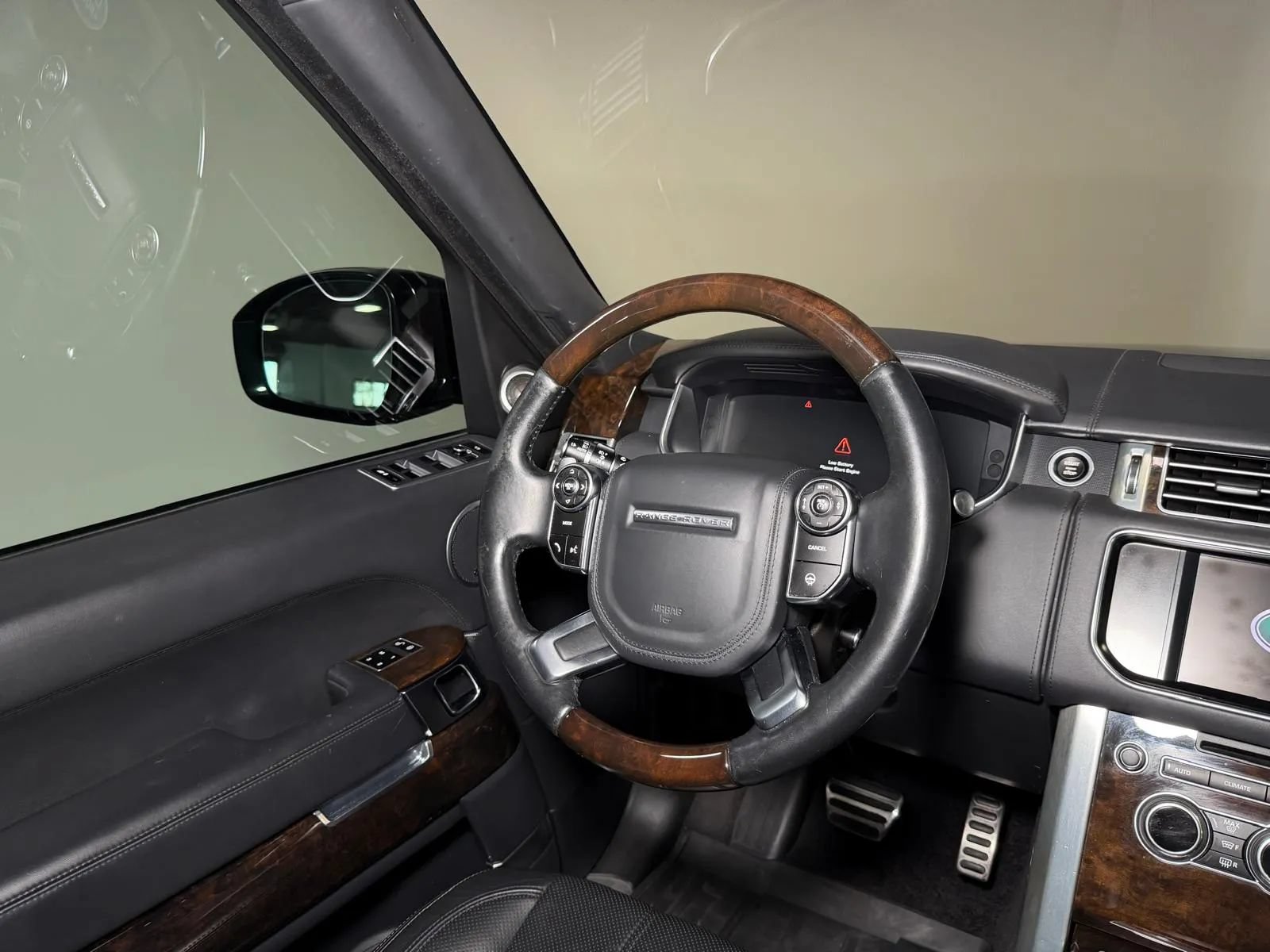 Used 2014 Land Rover Range Rover Autobiography AWD/4WD image 25