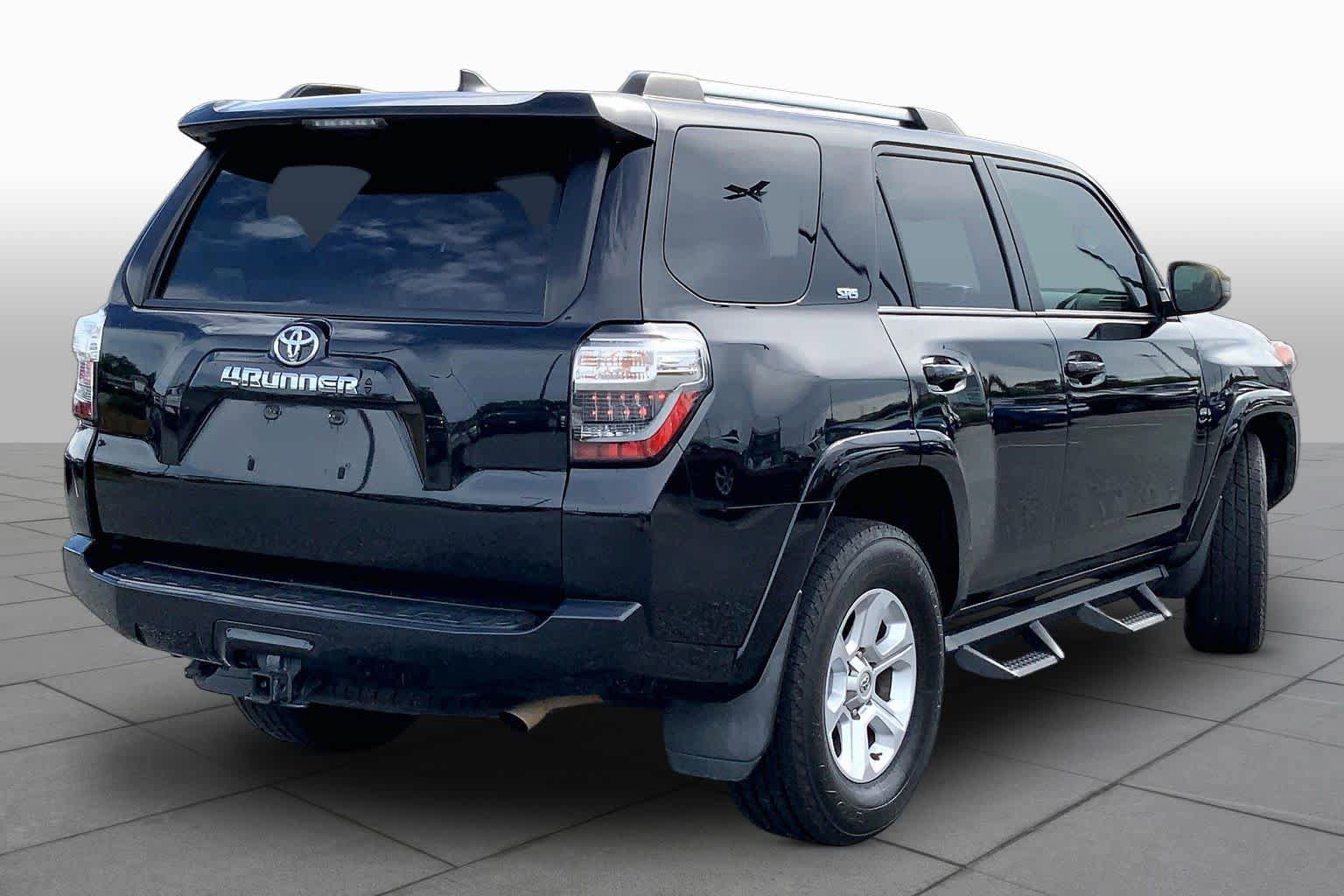 Used 2022 Toyota 4Runner SR5 RWD image 12