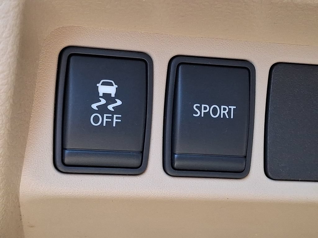 Used 2015 Nissan Rogue S AWD/4WD image 23