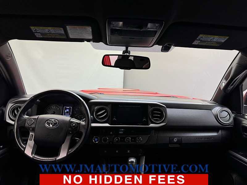 Used 2016 Toyota Tacoma TRD Sport image 12