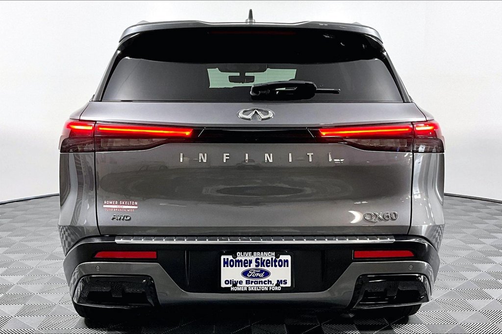 Used 2023 INFINITI QX60 Luxe w/ Vision Package AWD/4WD image 4