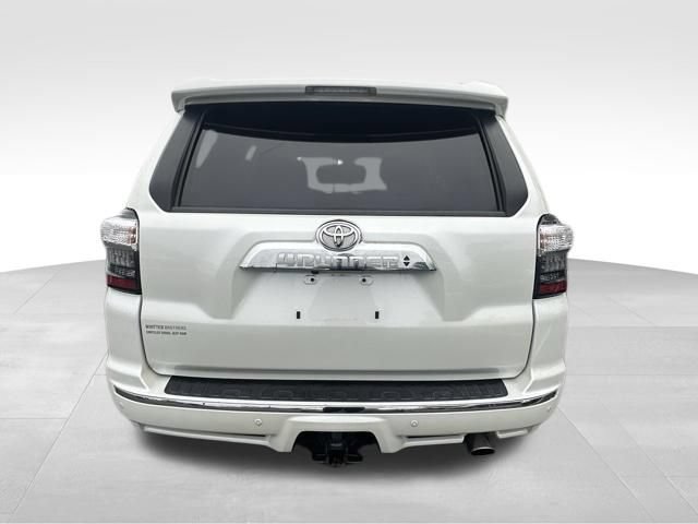 Used 2022 Toyota 4Runner Limited AWD/4WD image 5