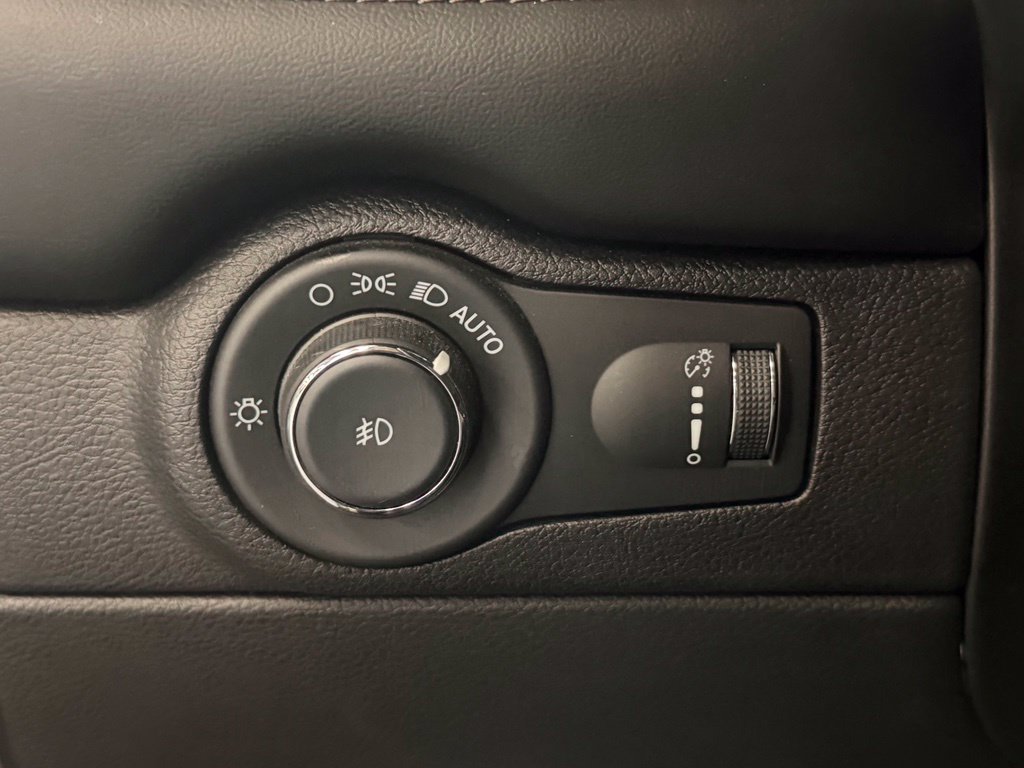 Used 2021 Dodge Durango GT AWD/4WD image 14