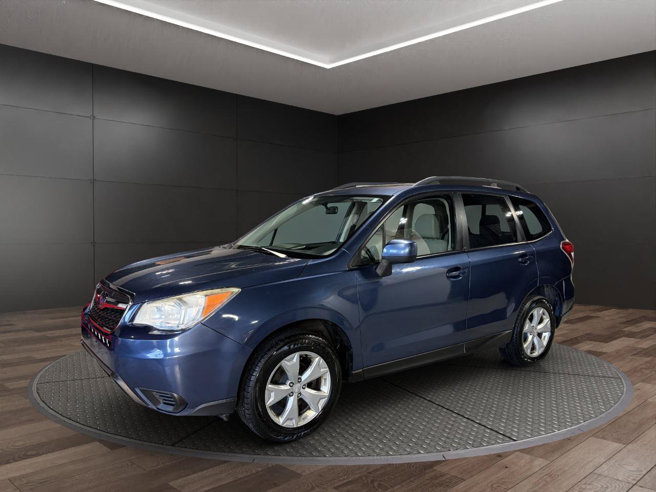 Used 2014 Subaru Forester 2.5i Premium w/ All-Weather Package AWD/4WD image 4