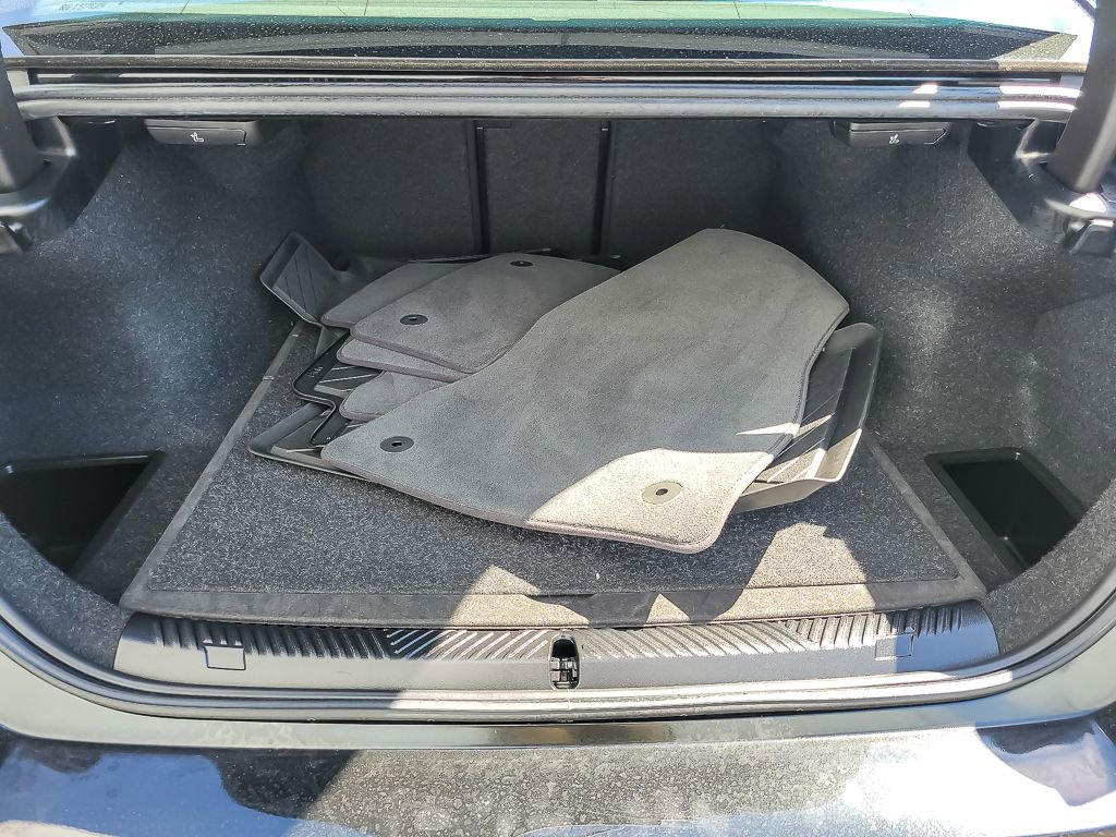 Used 2024 BMW 530i xDrive w/ M Sport Package image 17