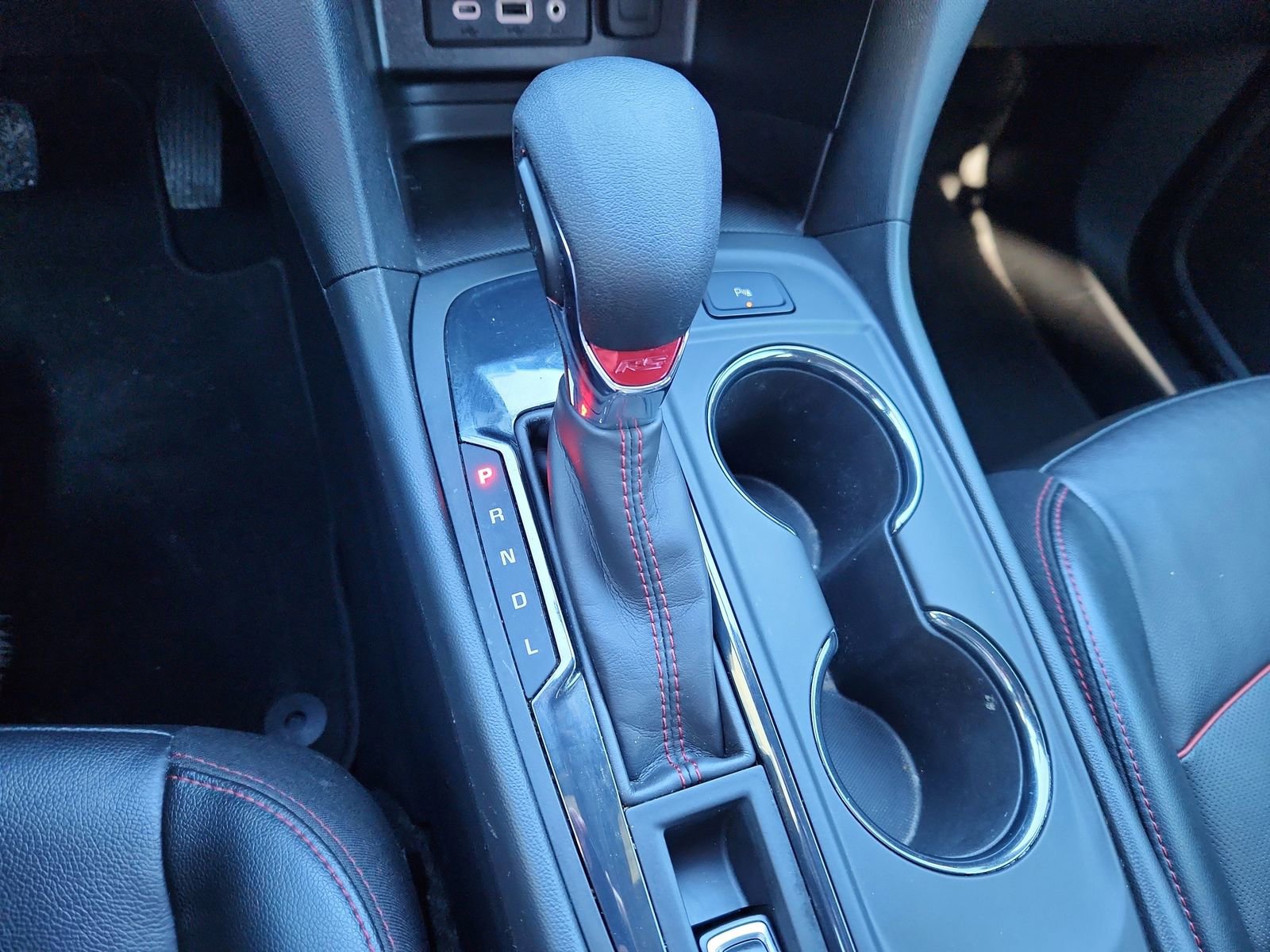 Used 2022 Chevrolet Equinox RS w/ RS Leather Package image 23