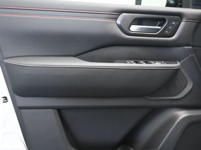 Used 2025 Nissan Armada PRO-4X image 20