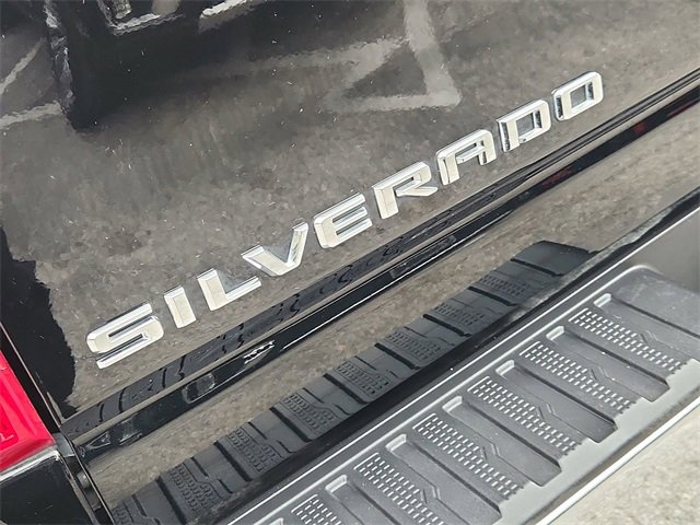 Used 2025 Chevrolet Silverado 2500 LT image 31