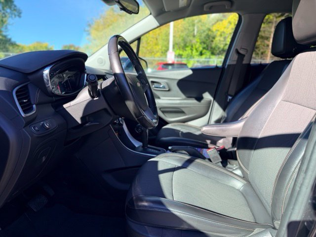 Used 2018 Chevrolet Trax LT w/ LT Convenience Package FWD image 7