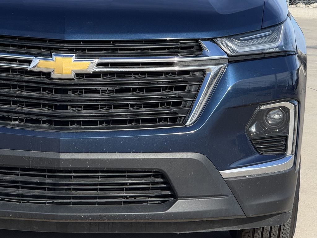 Used 2023 Chevrolet Traverse LS FWD image 8