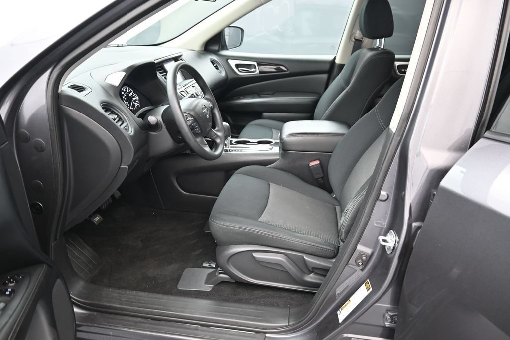 Used 2018 Nissan Pathfinder S FWD image 17