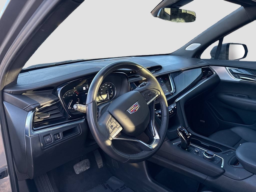 Used 2024 Cadillac XT6 Premium Luxury w/ LPO, Floor Liner Package AWD/4WD image 9
