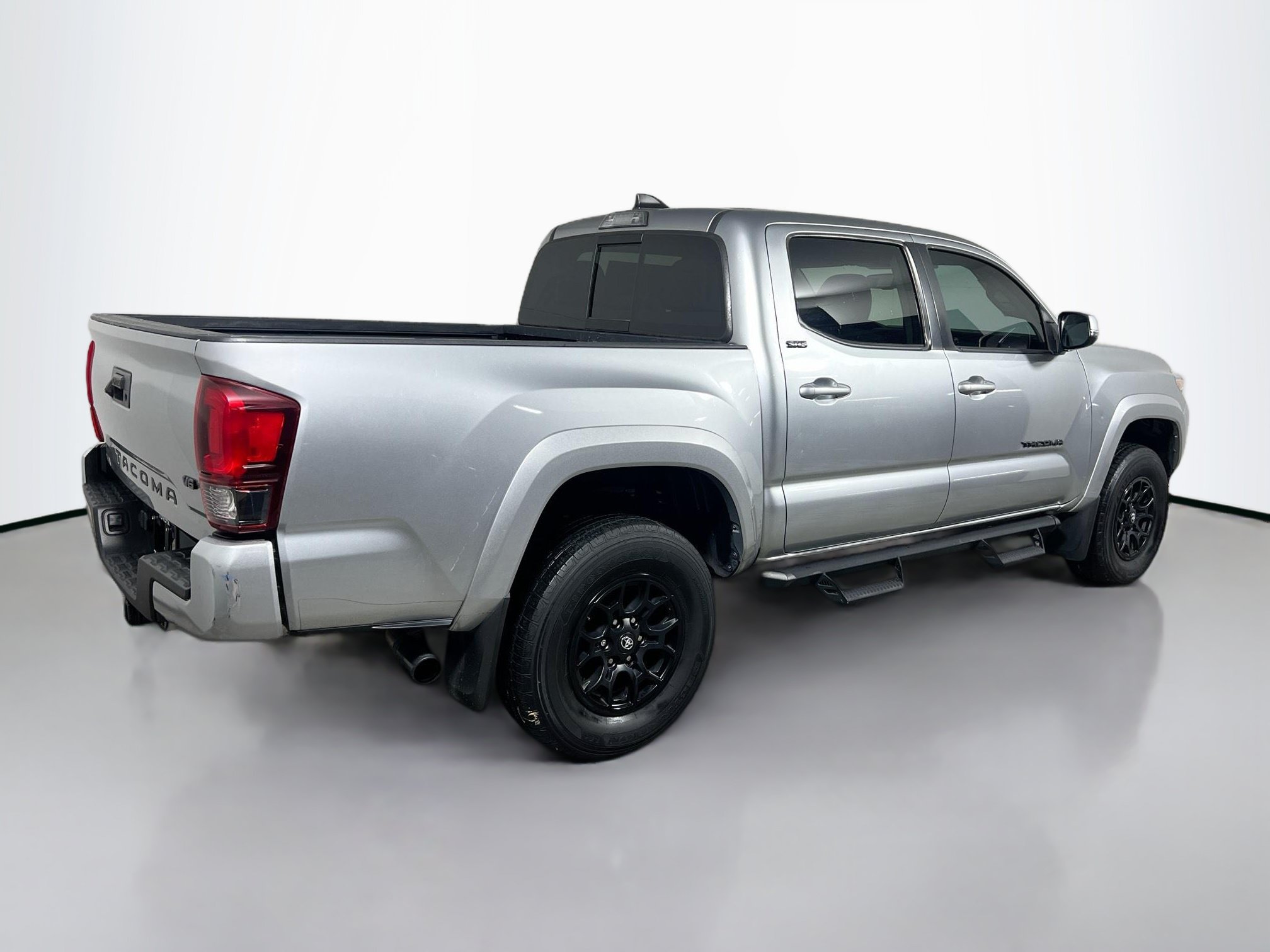 Used 2022 Toyota Tacoma SR5 w/ Technology Package RWD image 4