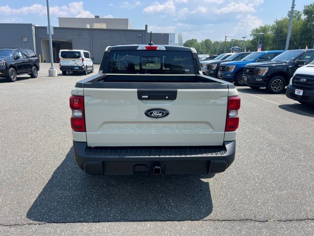 New 2025 Ford Maverick Lariat w/ Black Appearance Package image 11