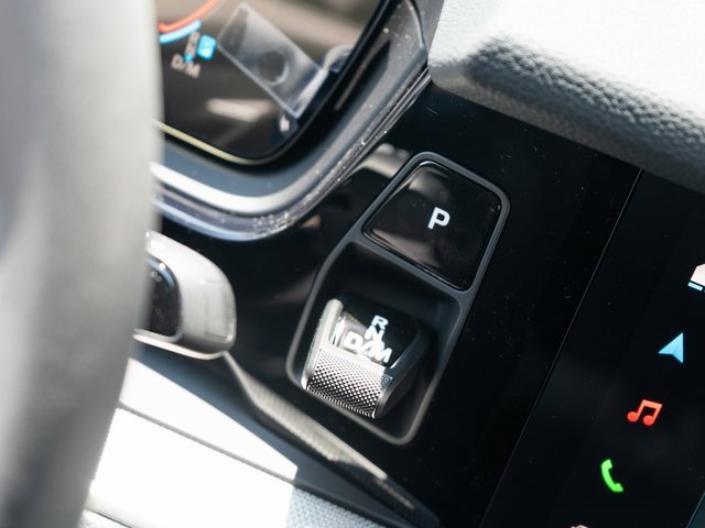 New 2025 Porsche Cayenne Coupe image 28