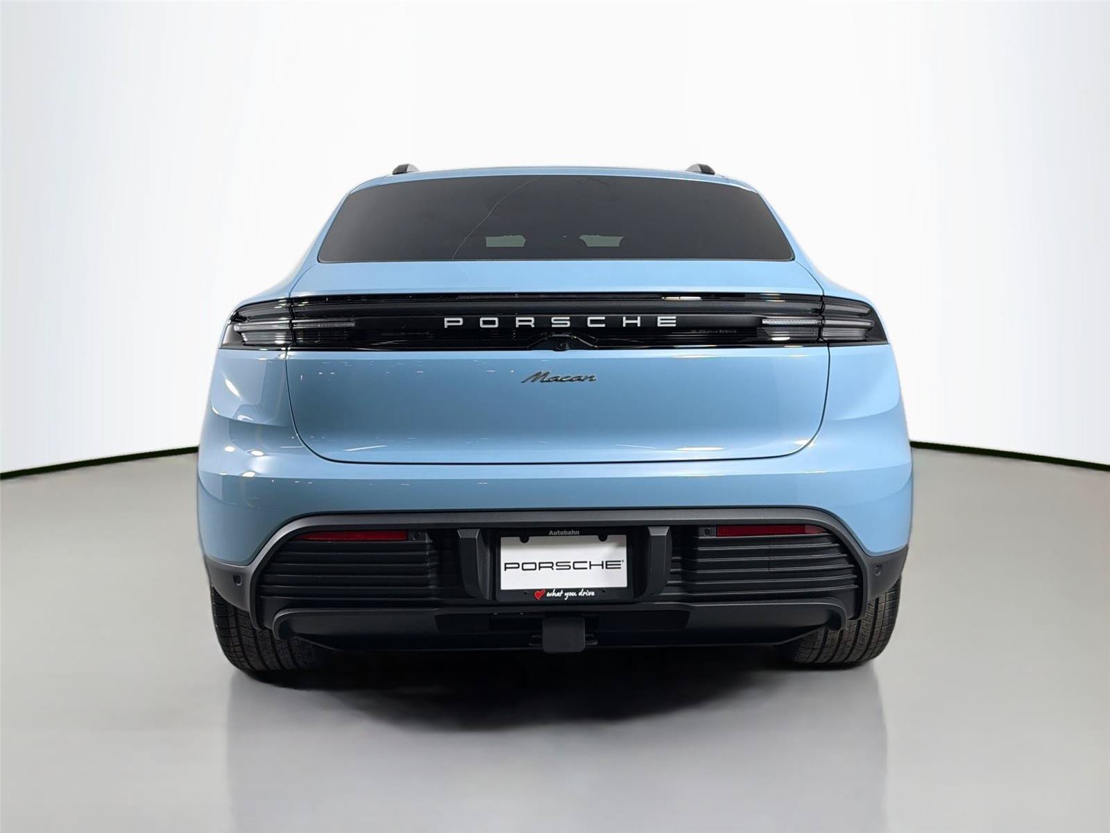 Certified 2026 Porsche Macan Electric RWD image 6