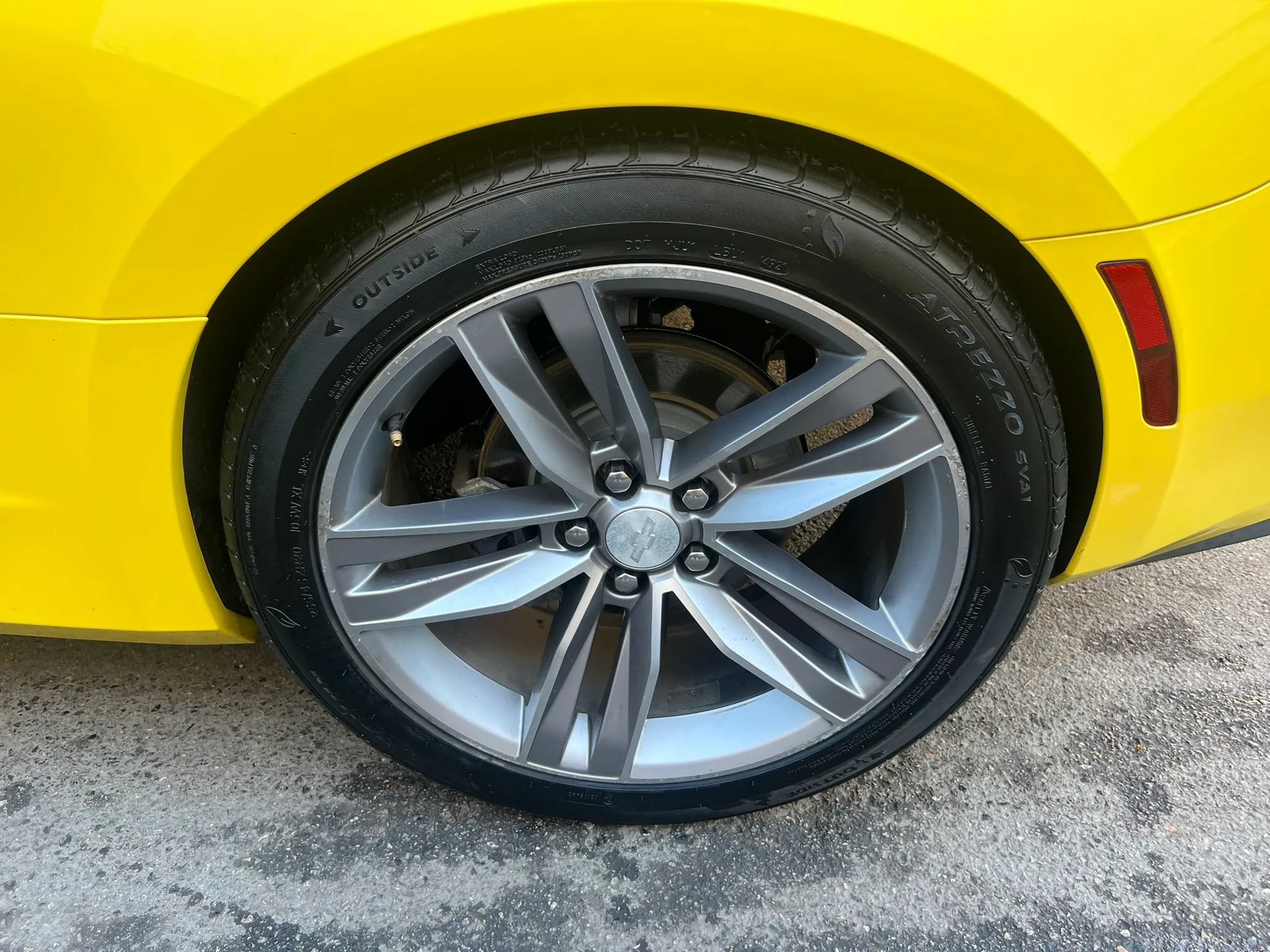Used 2018 Chevrolet Camaro LT w/ RS Package RWD image 10