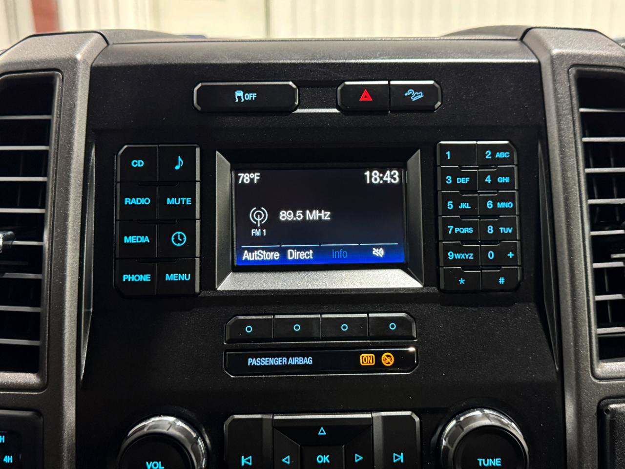 Used 2018 Ford F250 XL w/ Power Equipment Group AWD/4WD image 36