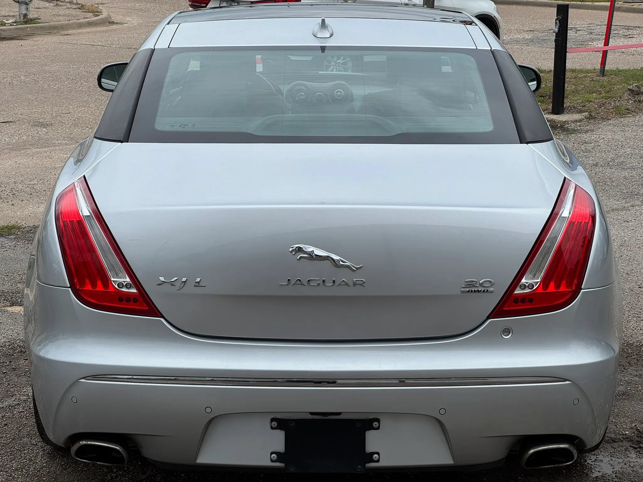 Used 2014 Jaguar XJ L Portfolio RWD image 5