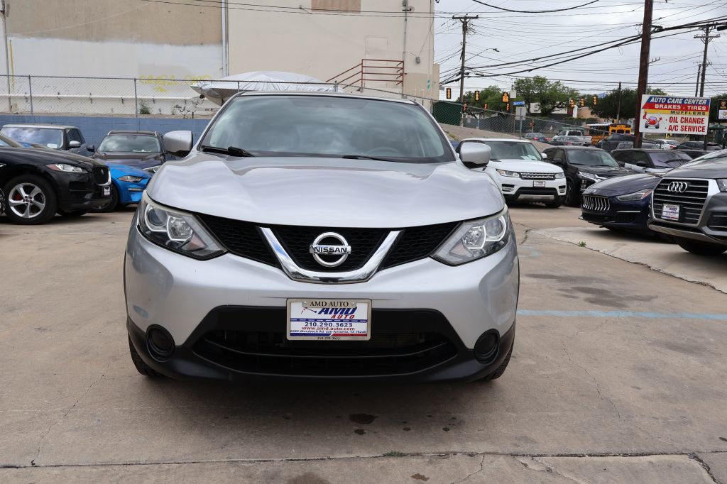 Used 2017 Nissan Rogue Sport S w/ S Appearance Package image 2