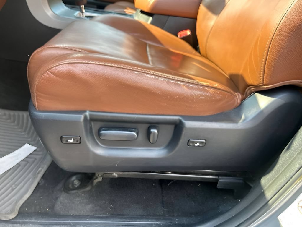 Used 2014 Toyota Sequoia Platinum RWD image 18