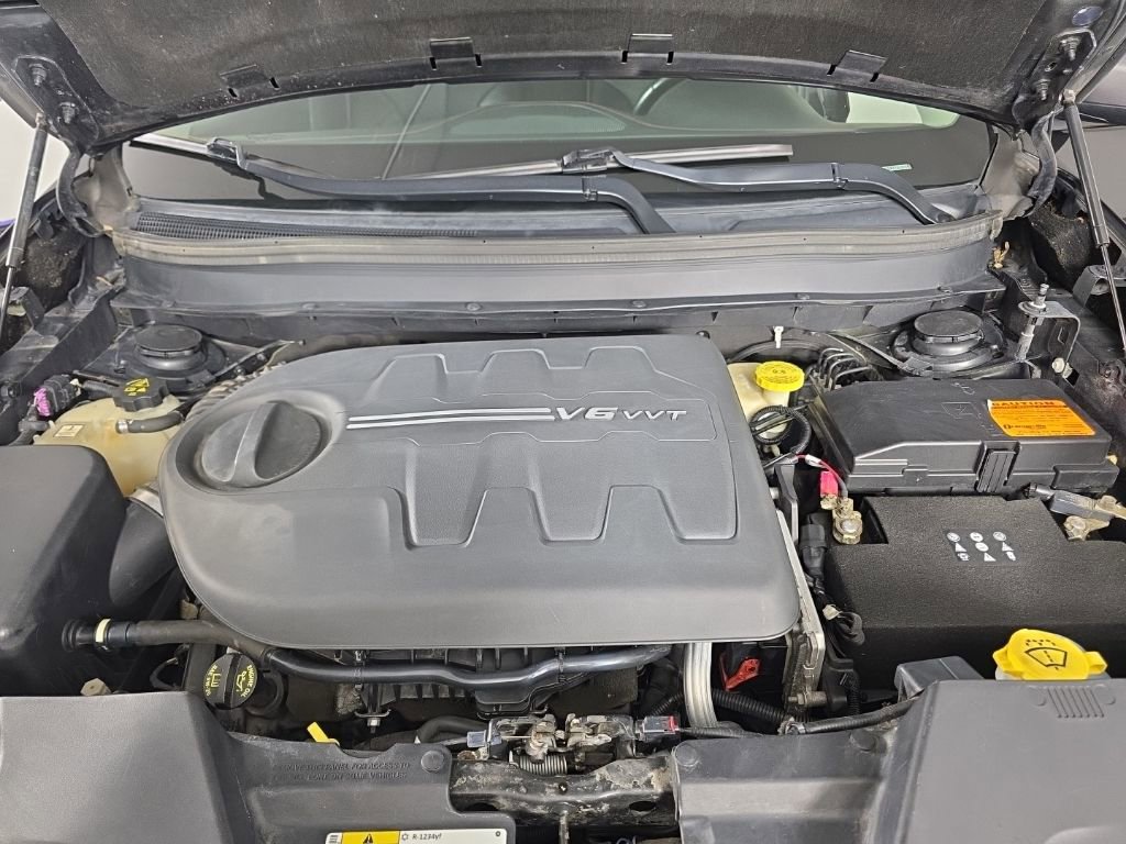 Used 2016 Jeep Cherokee Trailhawk w/ Leather Interior Group image 9