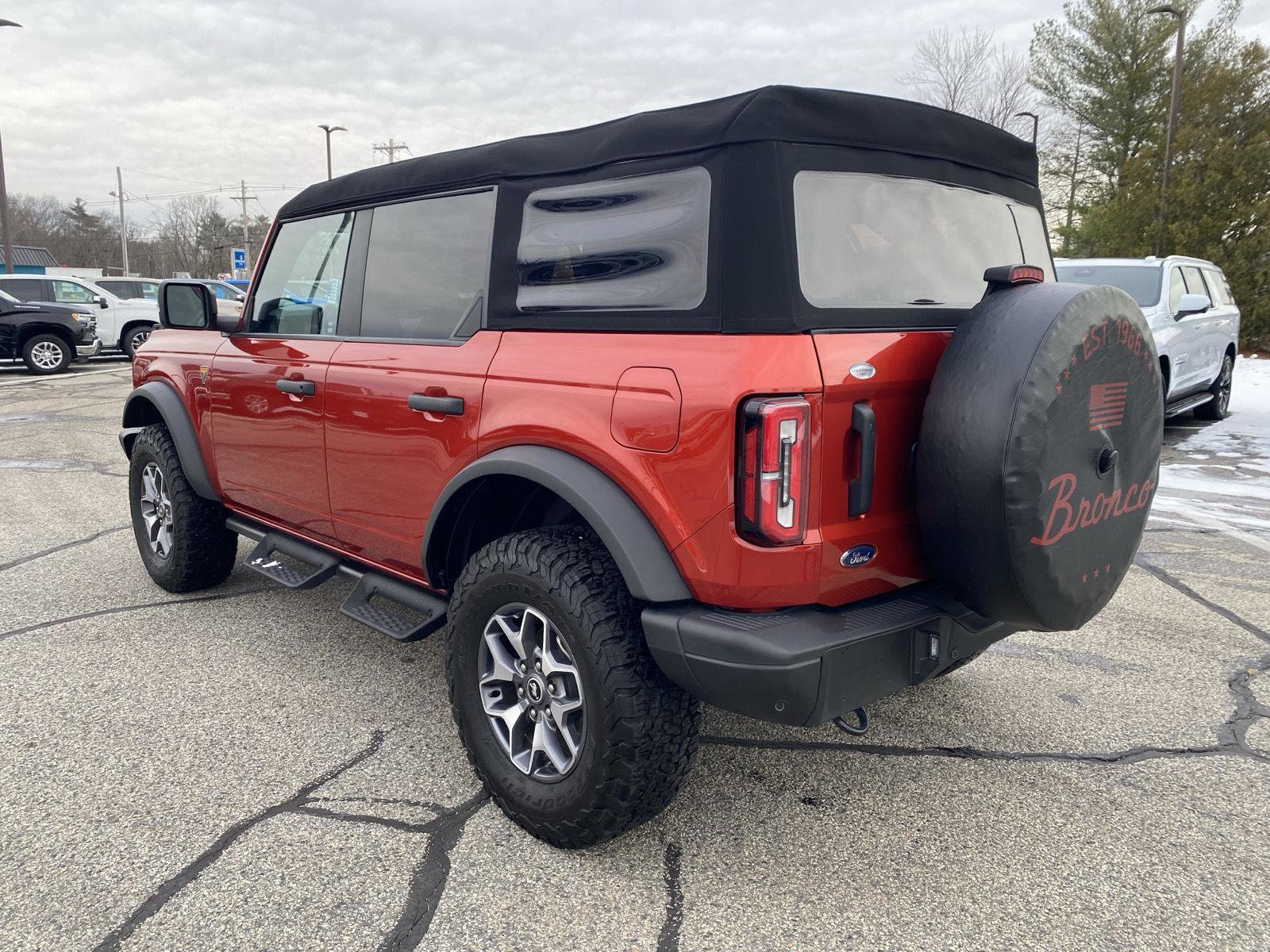 Used 2023 Ford Bronco Badlands image 4