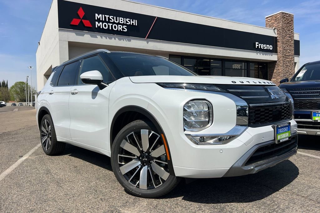 New 2026 Mitsubishi Outlander SEL image 2