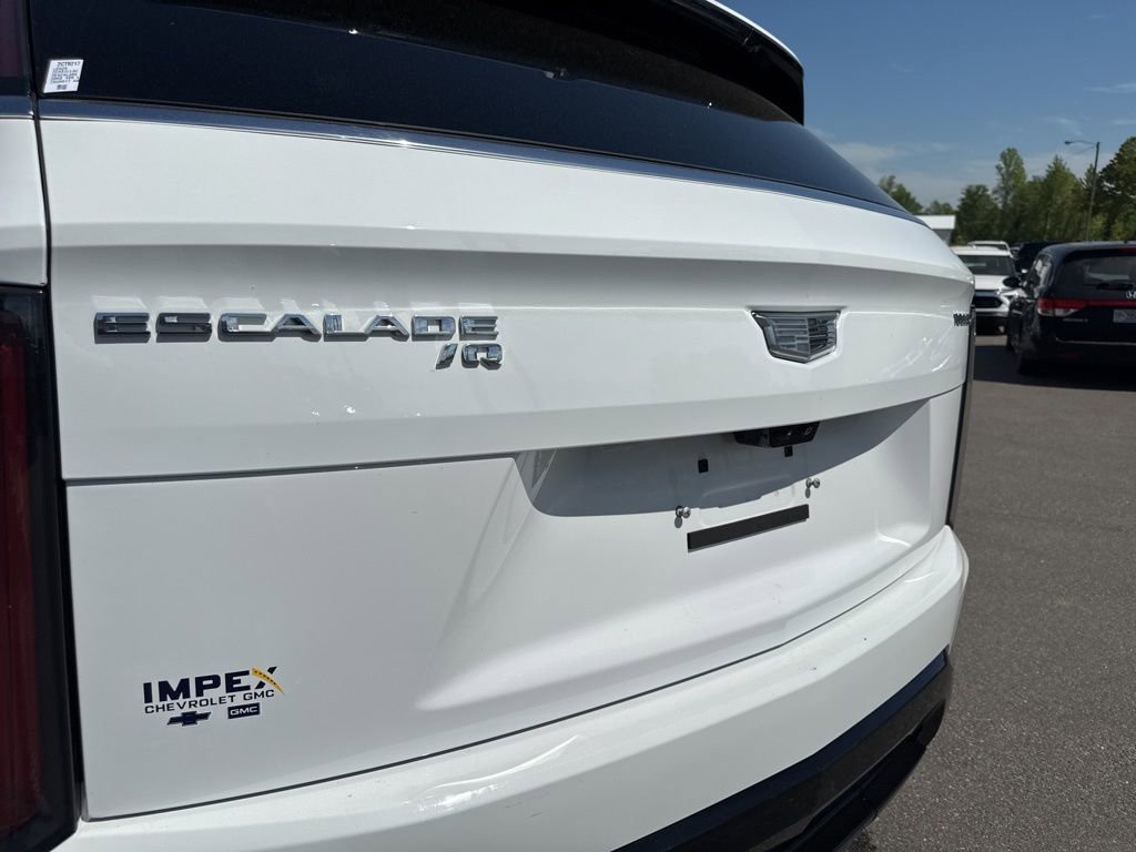 Used 2025 Cadillac Escalade IQ Luxury 2 w/ LPO, Premium Carpet Package AWD/4WD image 37