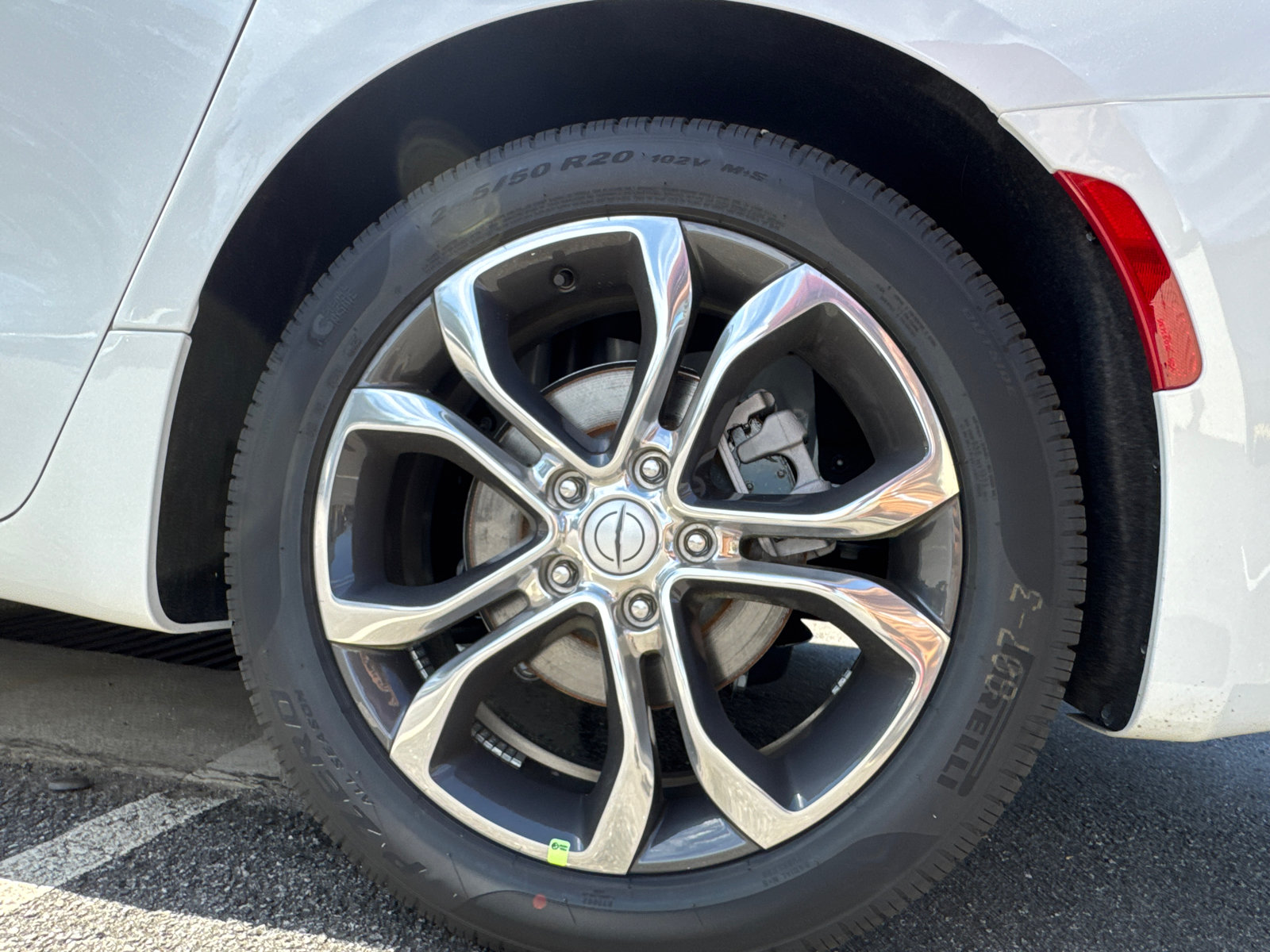 New 2026 Chrysler Pacifica Pinnacle FWD image 25