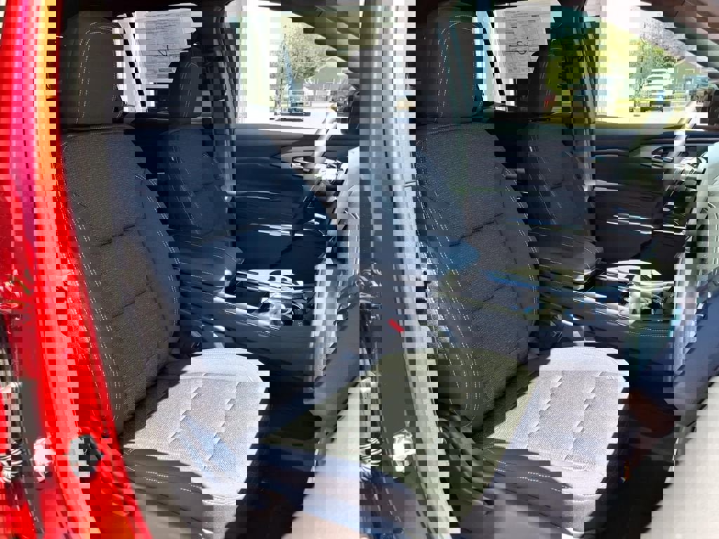 New 2026 Chevrolet Traverse LT image 13