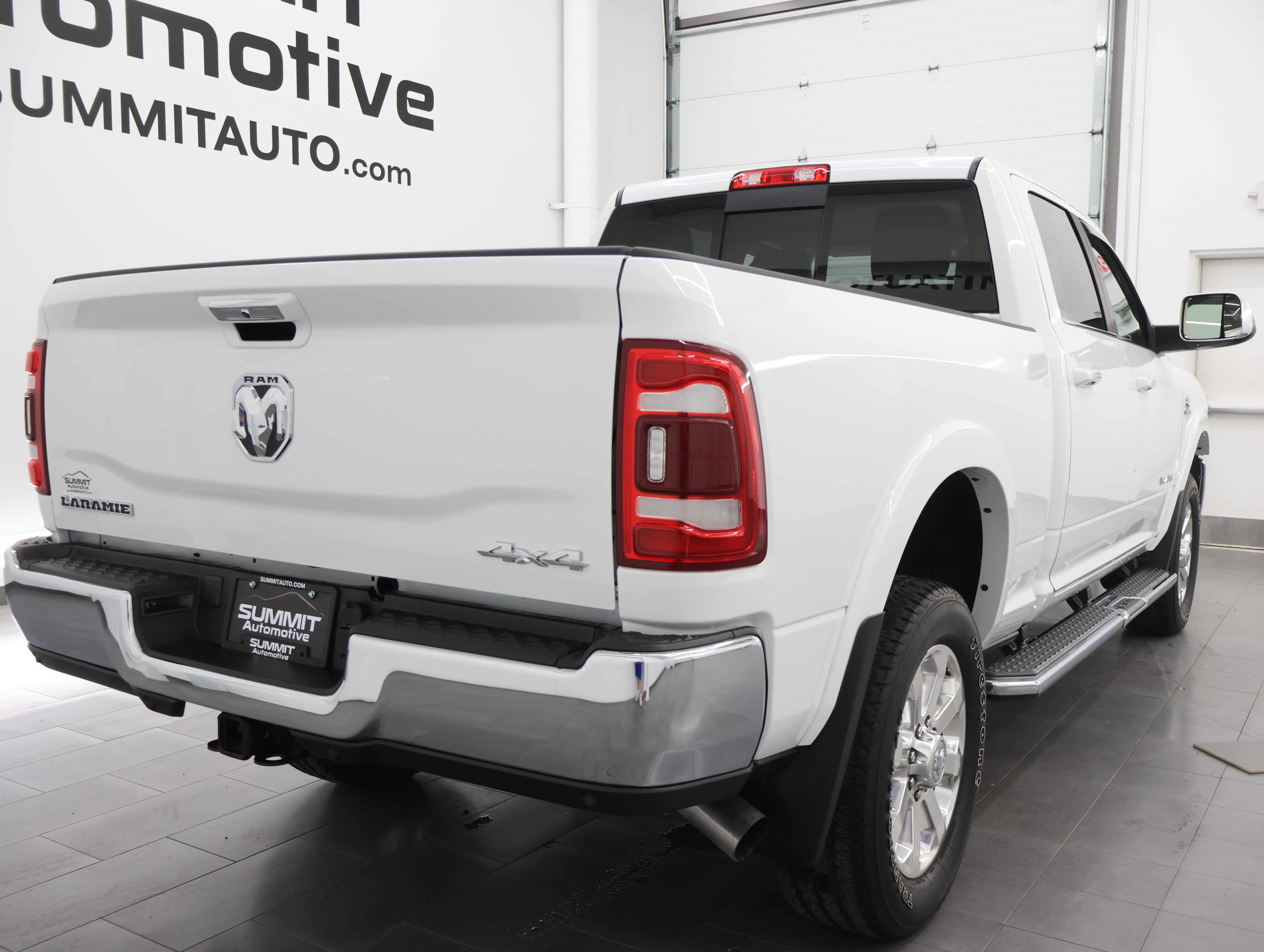 Used 2022 RAM 2500 Laramie AWD/4WD image 4