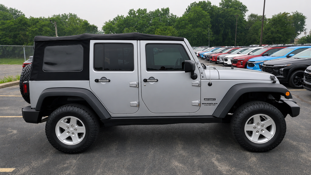 Used 2016 Jeep Wrangler Unlimited Sport w/ Quick Order Package 24S AWD/4WD image 7