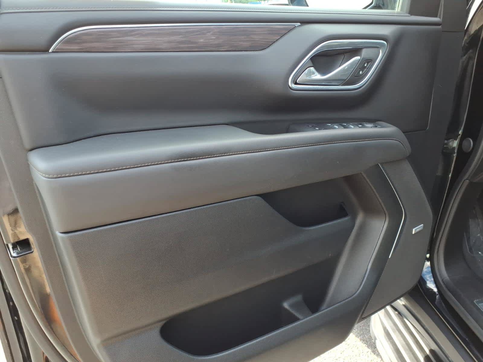 Used 2024 Chevrolet Tahoe LT AWD/4WD image 10