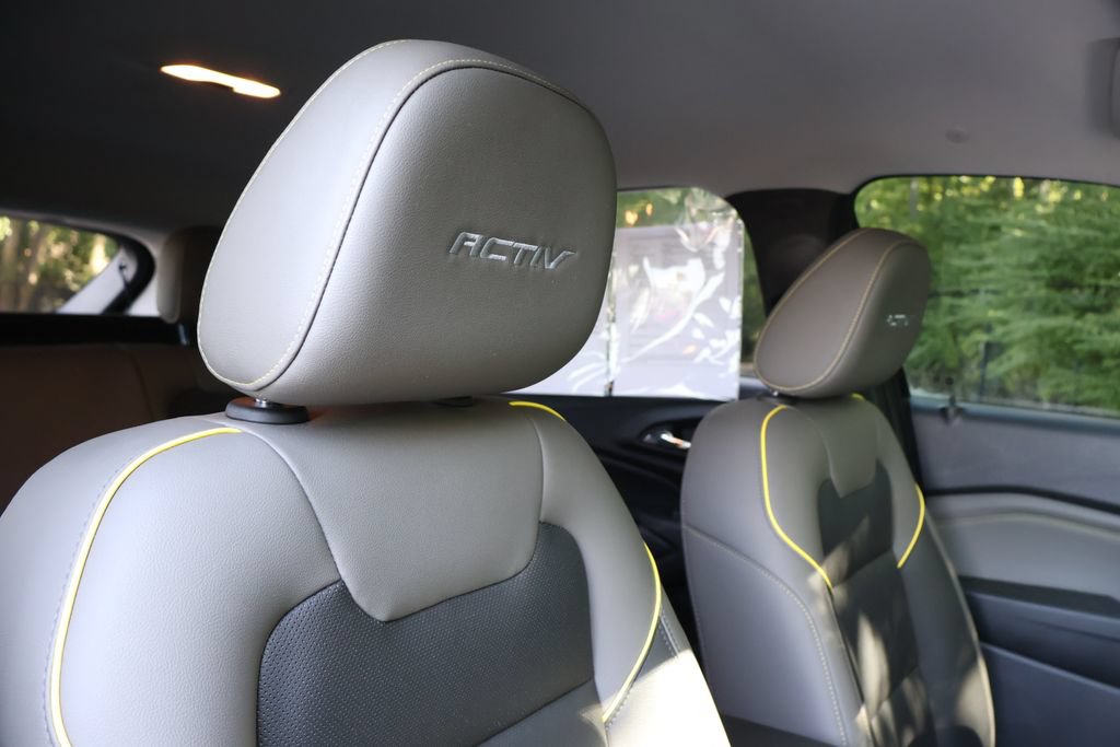 Certified 2024 Chevrolet Trax ACTIV FWD image 39