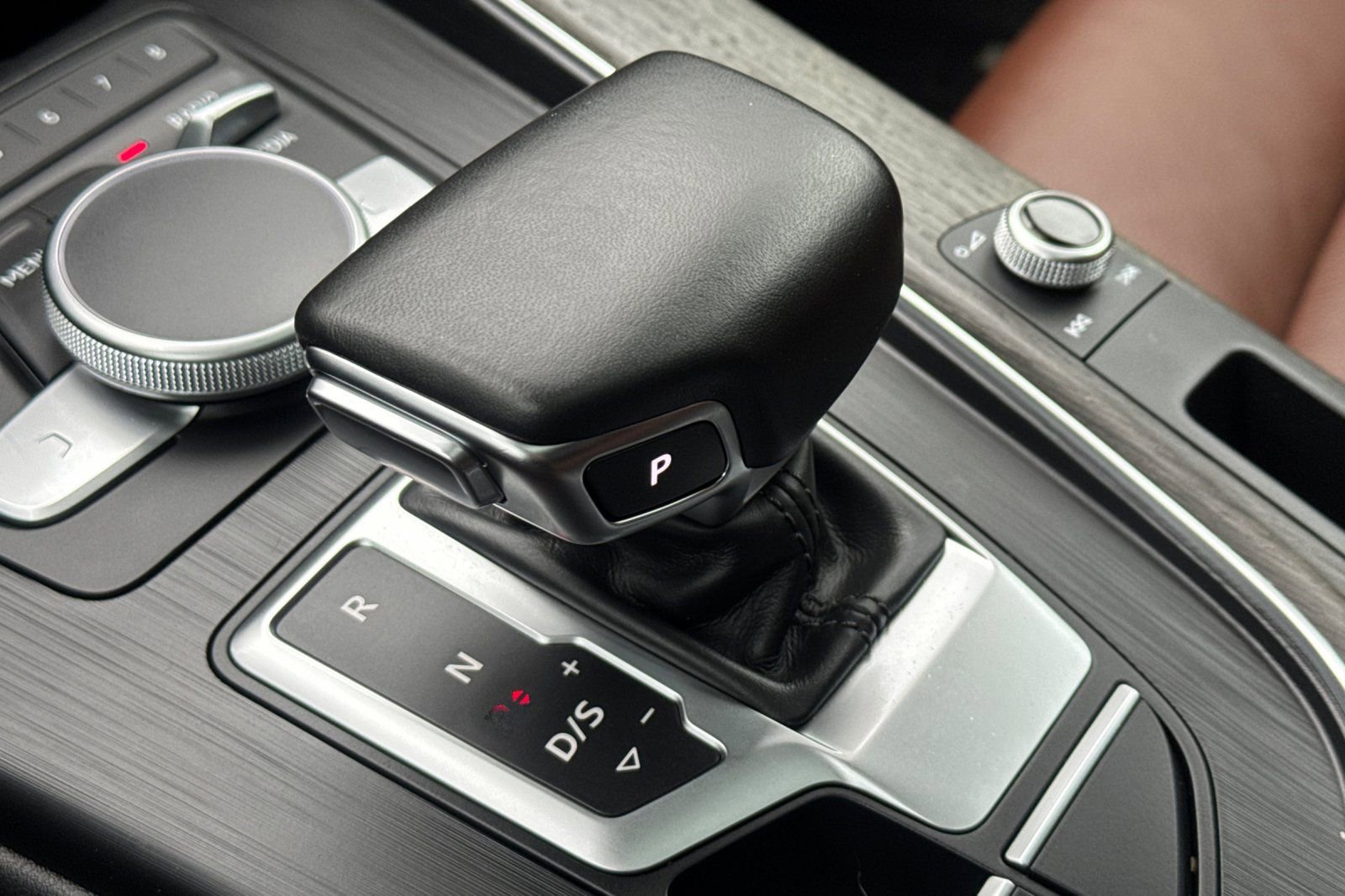 Used 2019 Audi A4 2.0T Premium Plus w/ Premium Plus Package image 18