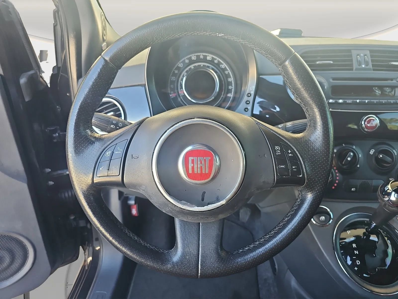 Used 2013 FIAT 500 Sport w/ Beats Audio Pkg image 9