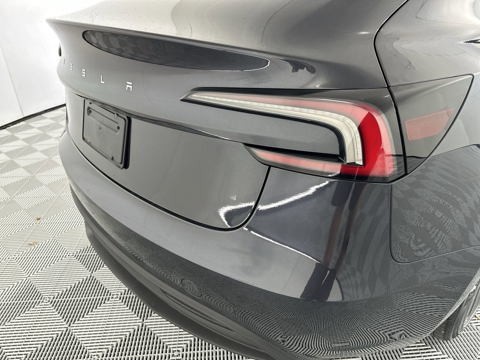 Used 2025 Tesla Model 3 image 26