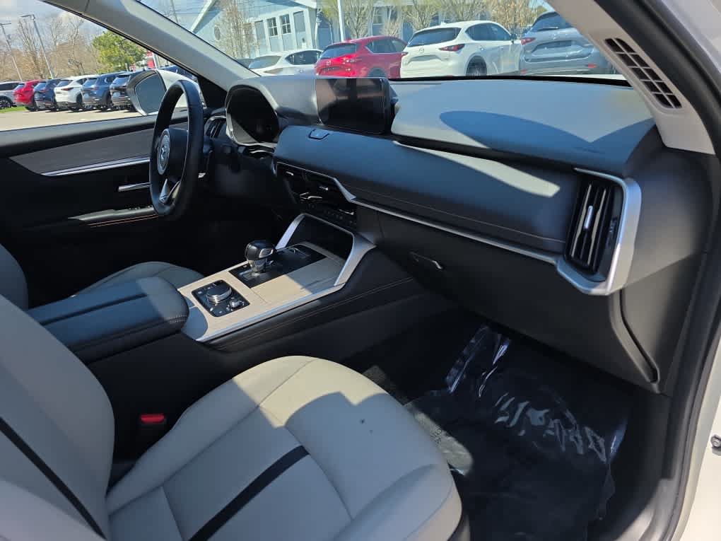 Used 2024 MAZDA CX-90 Plug-In Hybrid w/ Preferred AWD/4WD image 22