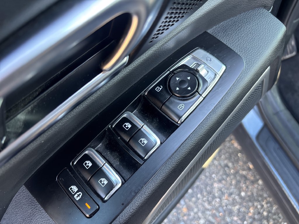 Certified 2022 Kia Telluride EX w/ EX Premium Package AWD/4WD image 11
