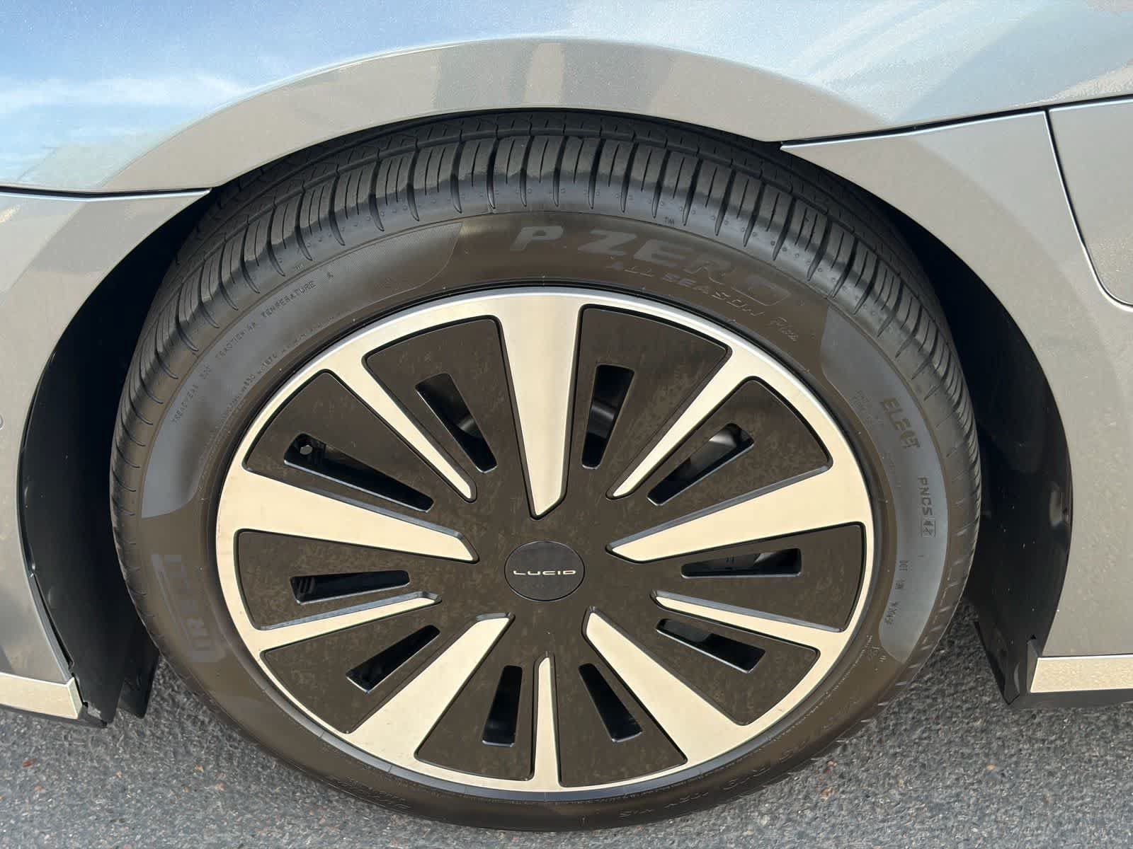 Used 2023 Lucid Air Pure AWD/4WD image 9