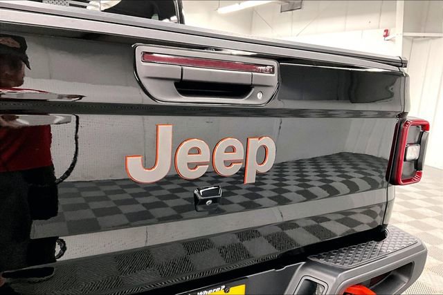 Used 2023 Jeep Gladiator Mojave w/ Trailer Tow Package AWD/4WD image 9