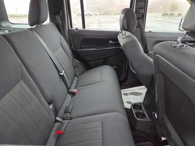 Used 2011 Jeep Liberty Sport AWD/4WD image 36