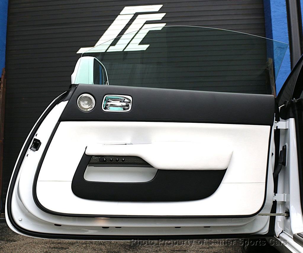 Used 2021 Rolls-Royce Wraith RWD image 17