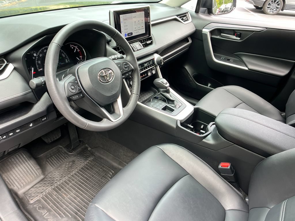 Used 2023 Toyota RAV4 XLE Premium AWD/4WD image 10