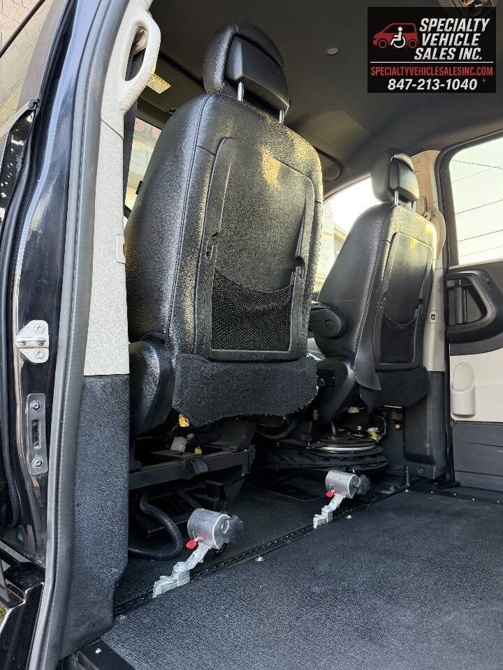 Used 2018 Dodge Grand Caravan SXT FWD image 19